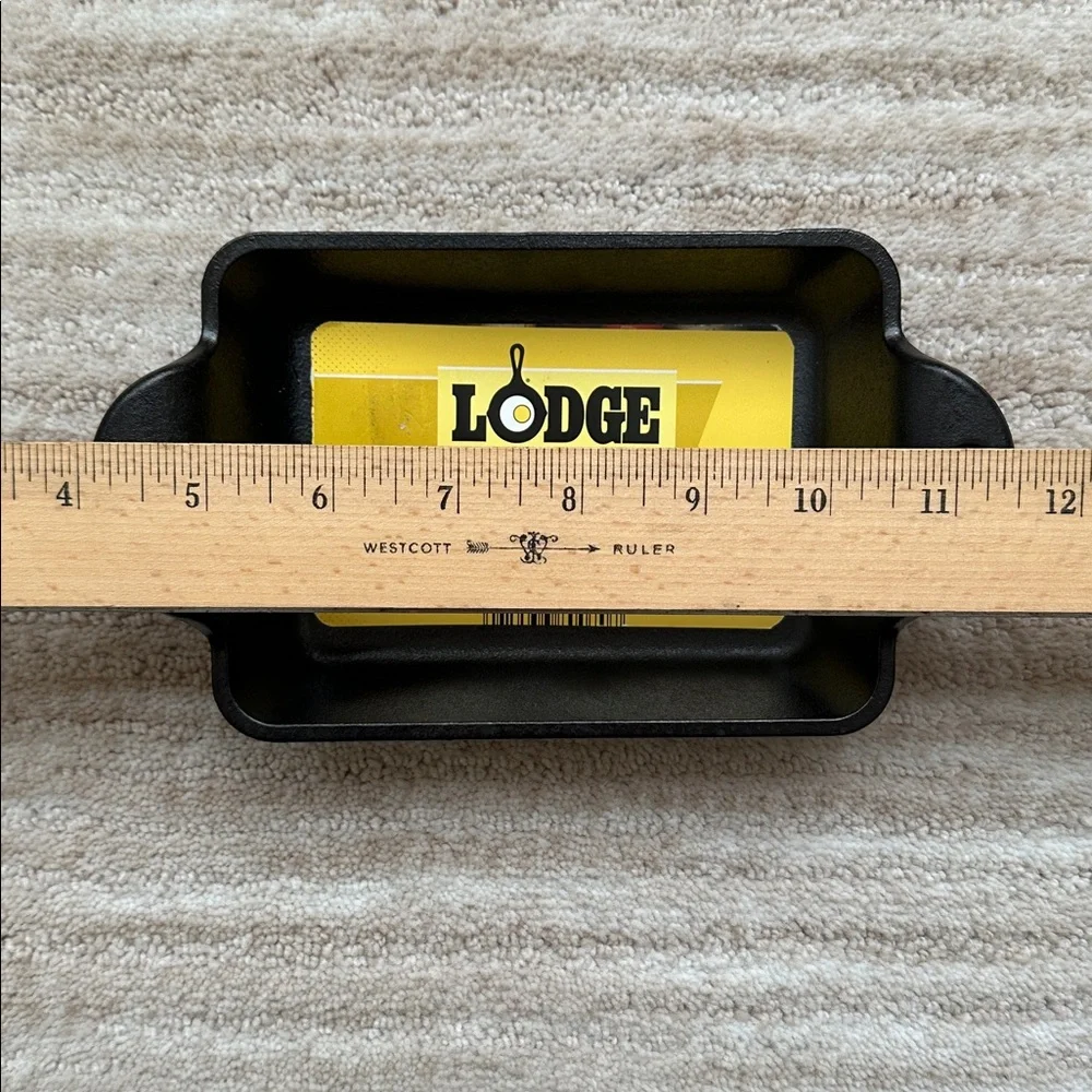 NWT Lodge Heat-Treated 10 Ounce Rectangular Cast Iron Mini Server